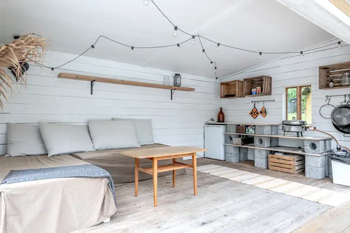 Terassi ja kesakeittio