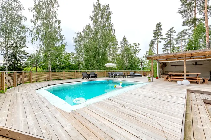 Terassi ja Uima allas1